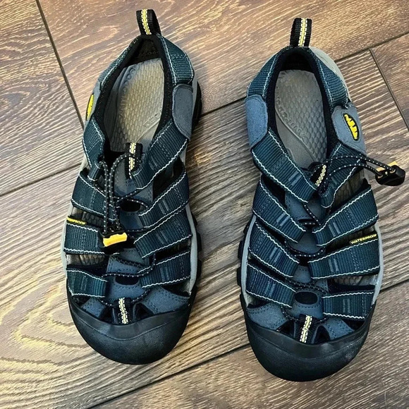 Men’s Keen Sandals - Picture 2 of 7